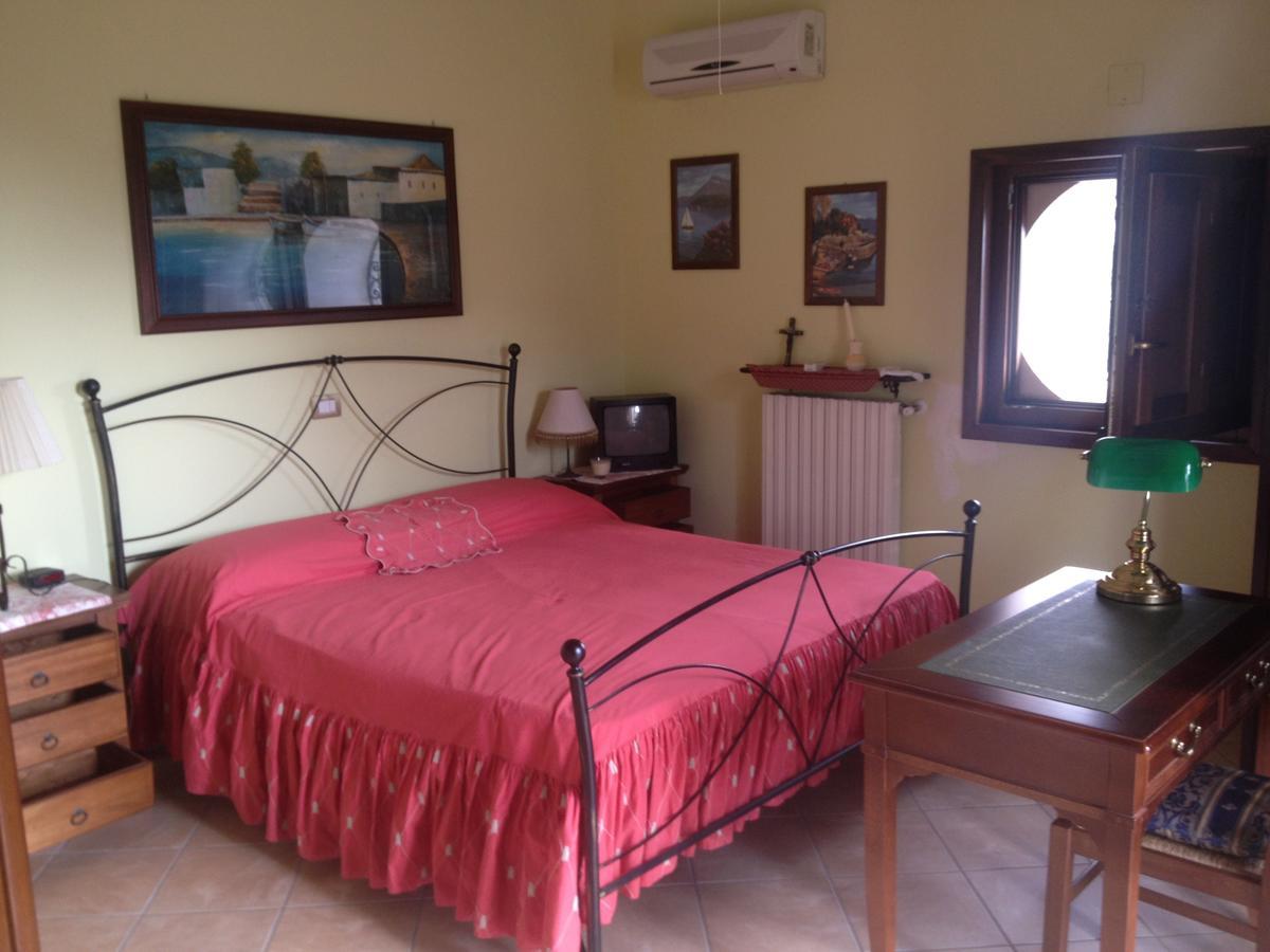 Bed and Breakfast La Casa Di Lidia Cardile Екстер'єр фото