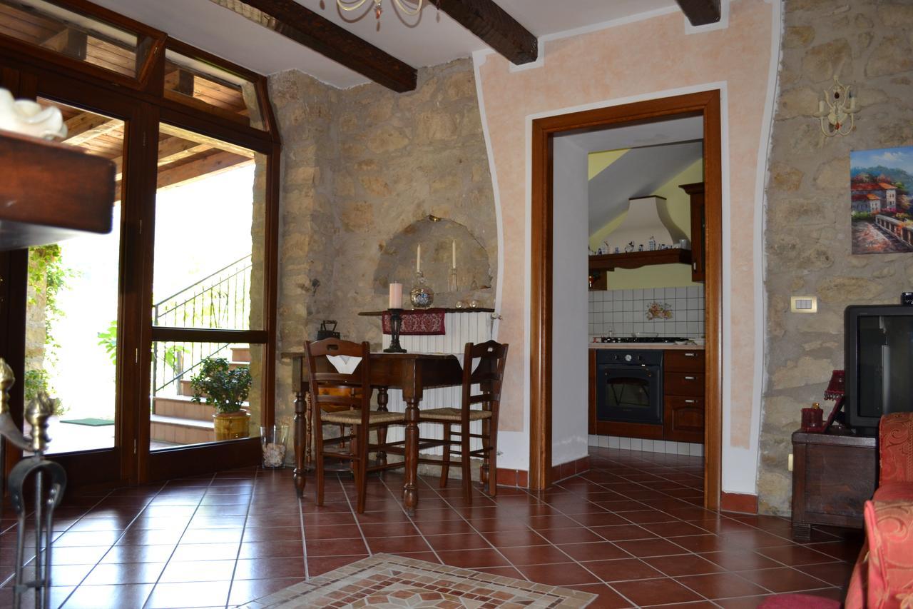 Bed and Breakfast La Casa Di Lidia Cardile Екстер'єр фото